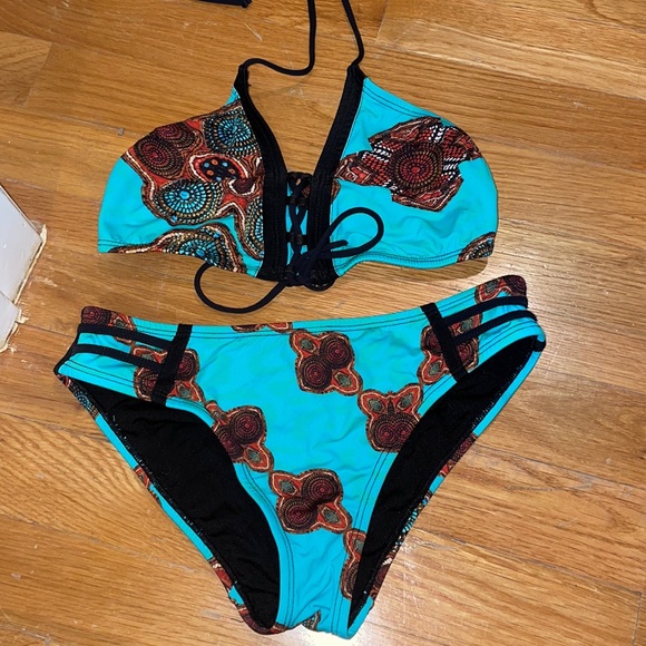 AguaClara 2 piece bikini size 16 - Picture 1 of 8